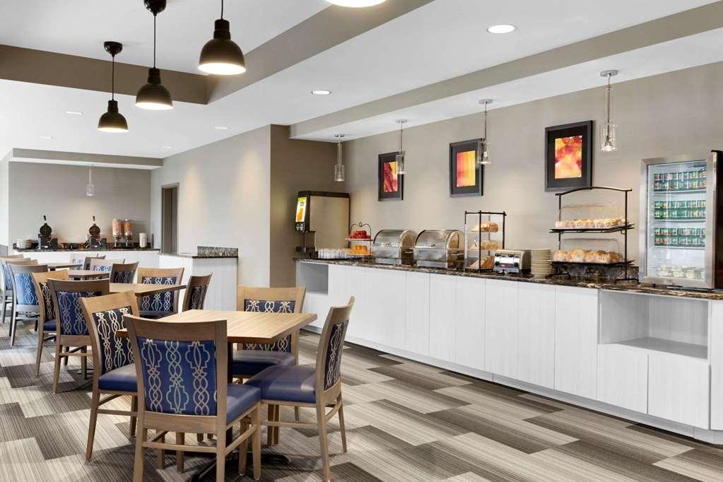 Days Inn & Suites By Wyndham Warman Esterno foto